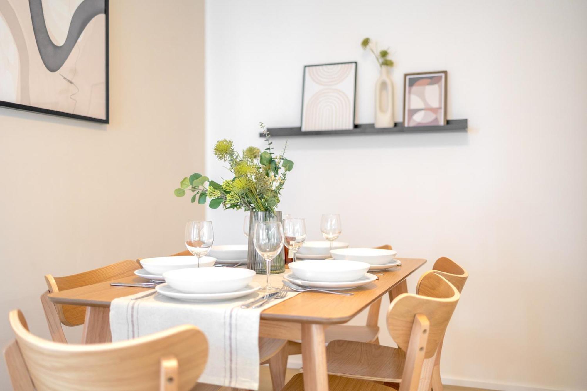 Bright 2Br - 8Th Floor, Balcony, Free Parking - By Gravity Prague Apartment Exterior photo
