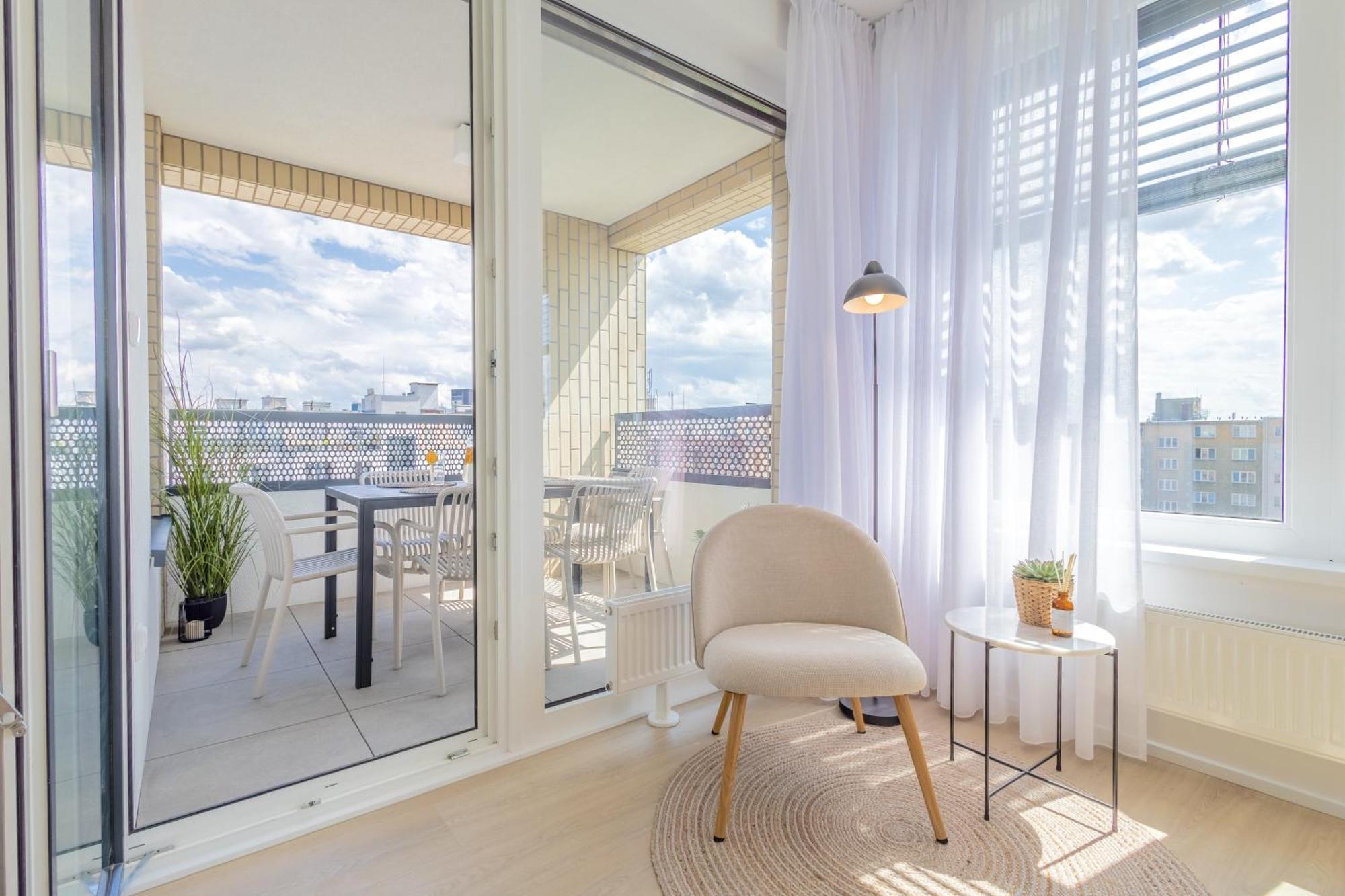 Bright 2Br - 8Th Floor, Balcony, Free Parking - By Gravity Prague Apartment Exterior photo